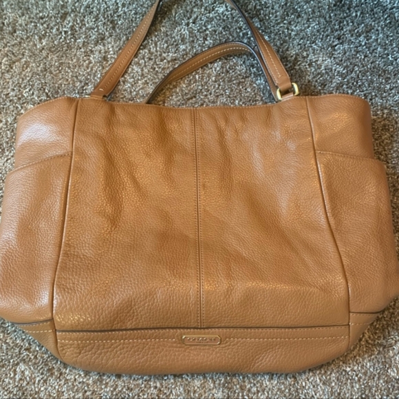Coach Park Genuine Leather Tote Style F23662 - Picture 2 of 8